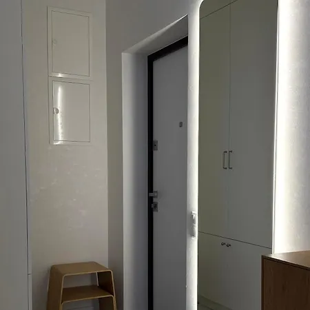 світлі біля моря з терасою Apartment *