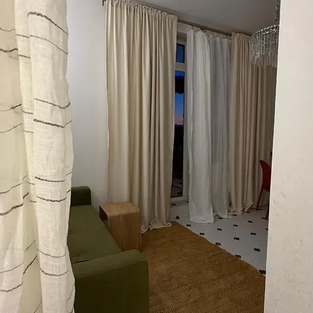 Apartment світлі біля моря з терасою *