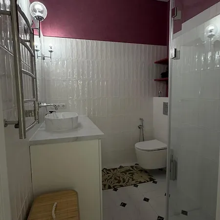 світлі біля моря з терасою Apartment *